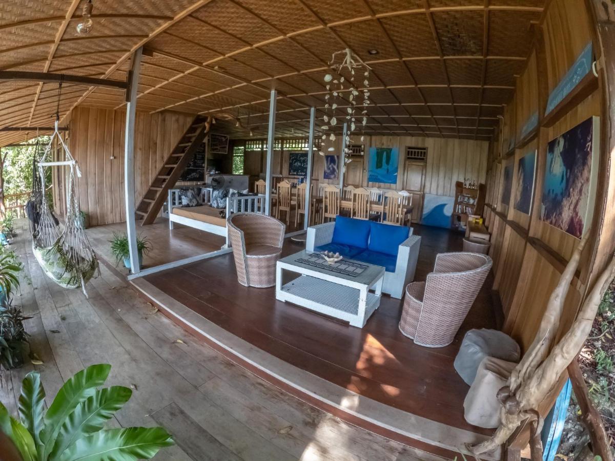 Araya Dive Resort Togean Bomba Exterior photo